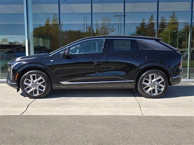 2025 Cadillac OPTIQ Luxury 2