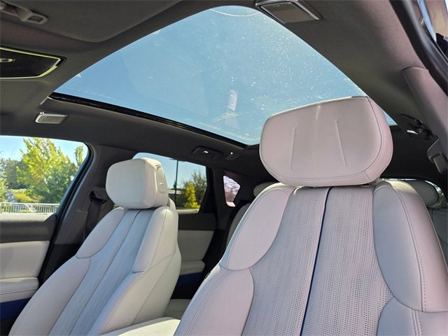 2025 Cadillac OPTIQ Luxury 2