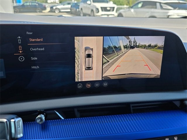 2025 Cadillac OPTIQ Luxury 2