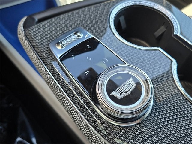 2025 Cadillac OPTIQ Luxury 2