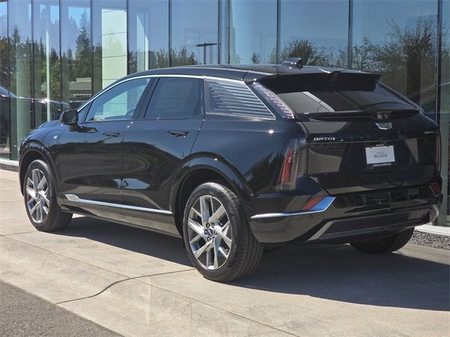 2025 Cadillac OPTIQ Luxury 2