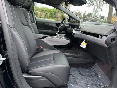 2025 Cadillac OPTIQ Luxury 2