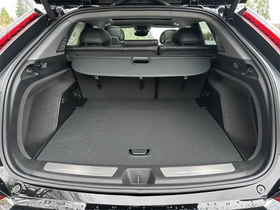 2025 Cadillac OPTIQ Luxury 2