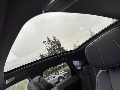 2025 Cadillac OPTIQ Luxury 2