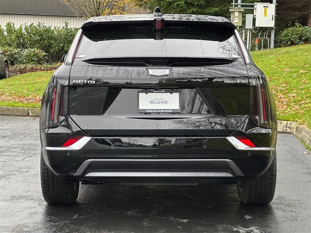 2025 Cadillac OPTIQ Luxury 2