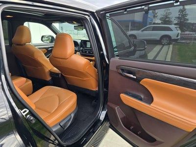 2020 Toyota Highlander Hybrid Platinum