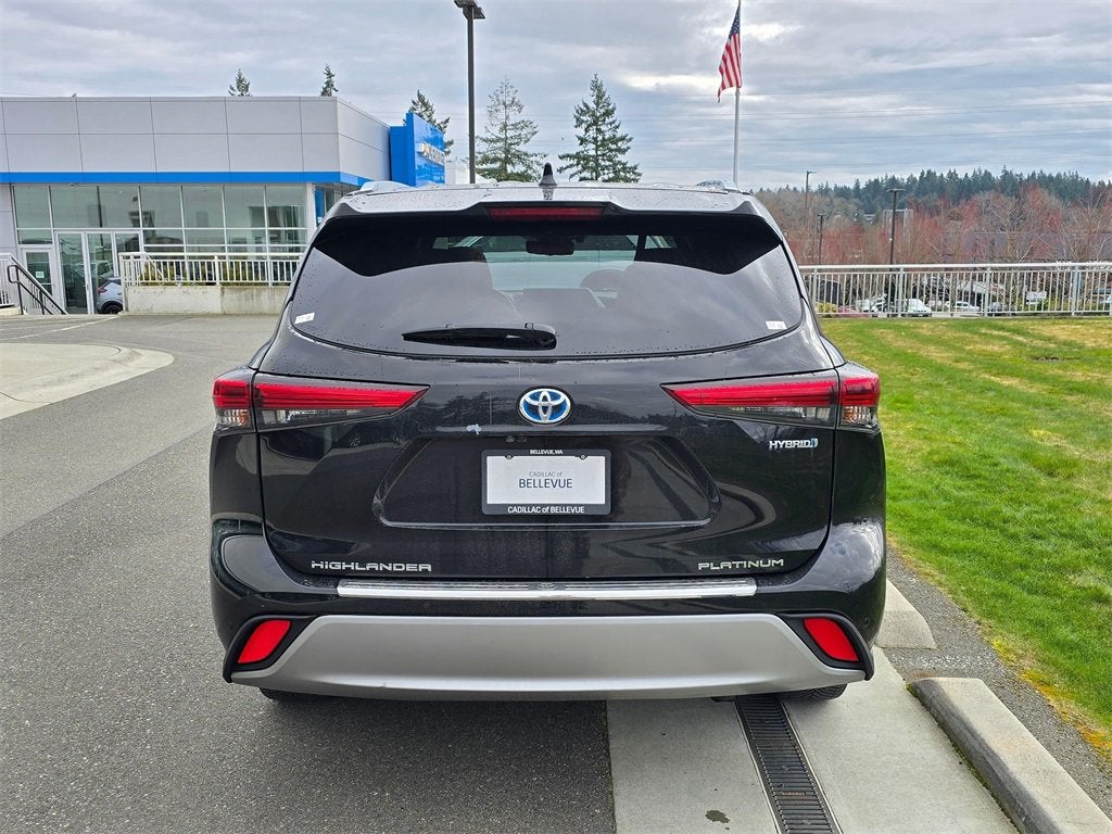 2020 Toyota Highlander Hybrid Platinum