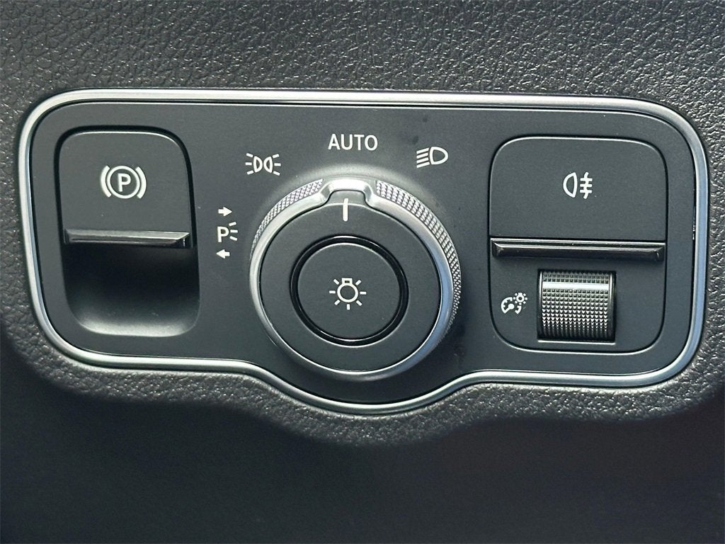 2023 Mercedes-Benz GLB GLB 250