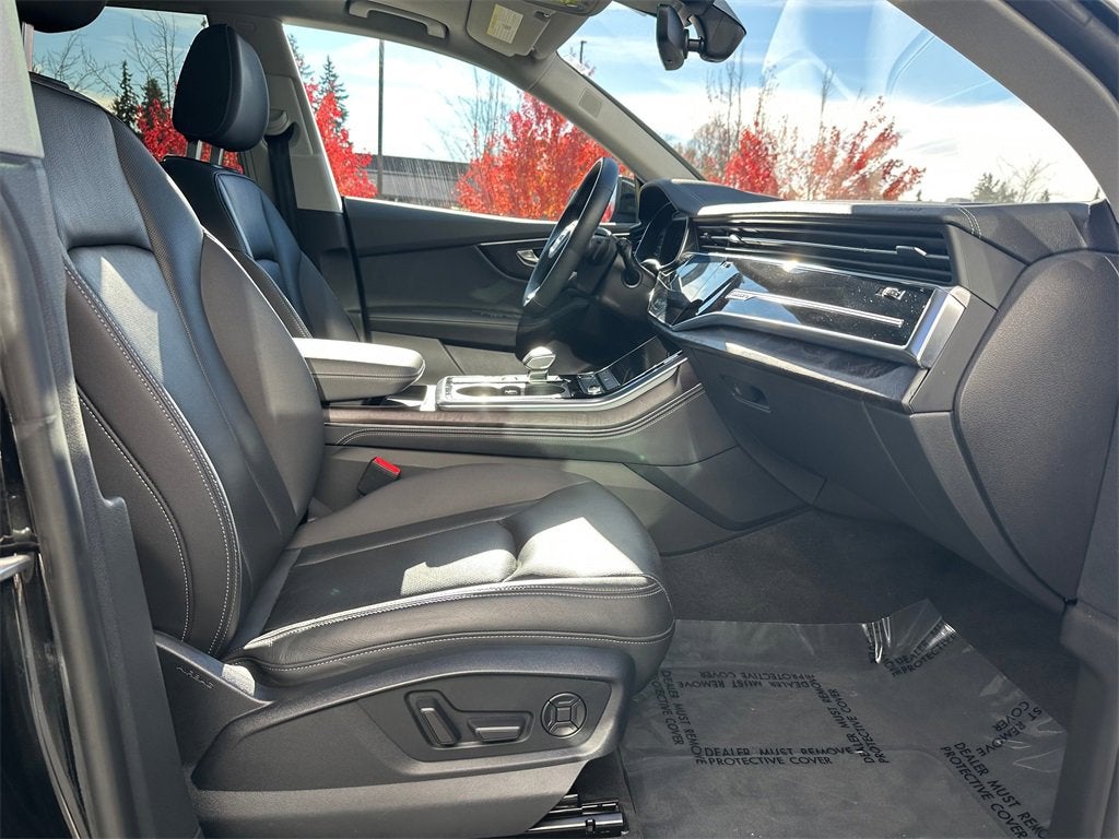 2023 Audi Q8 Premium Plus