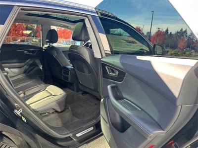 2023 Audi Q8 Premium Plus