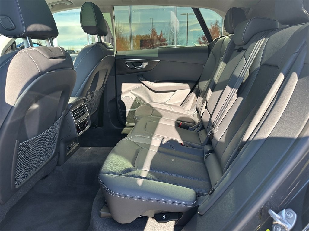 2023 Audi Q8 Premium Plus