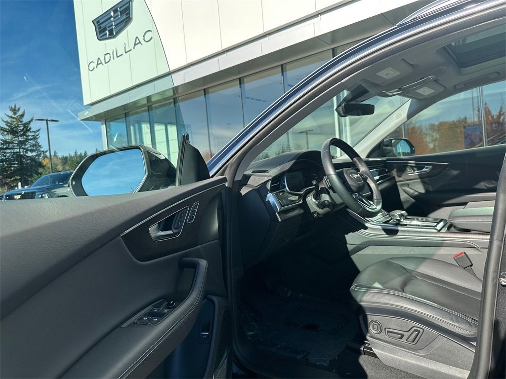 2023 Audi Q8 Premium Plus