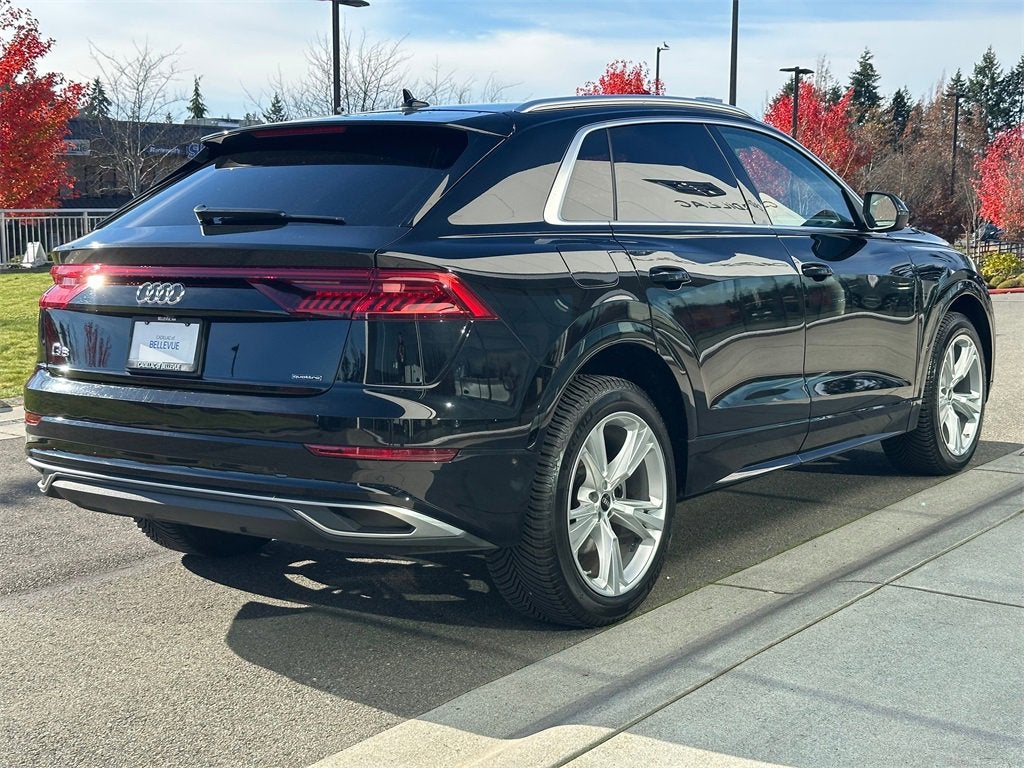 2023 Audi Q8 Premium Plus