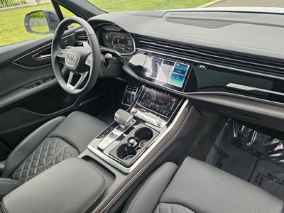 2025 Audi SQ7 Prestige