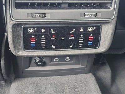2025 Audi SQ7 Prestige