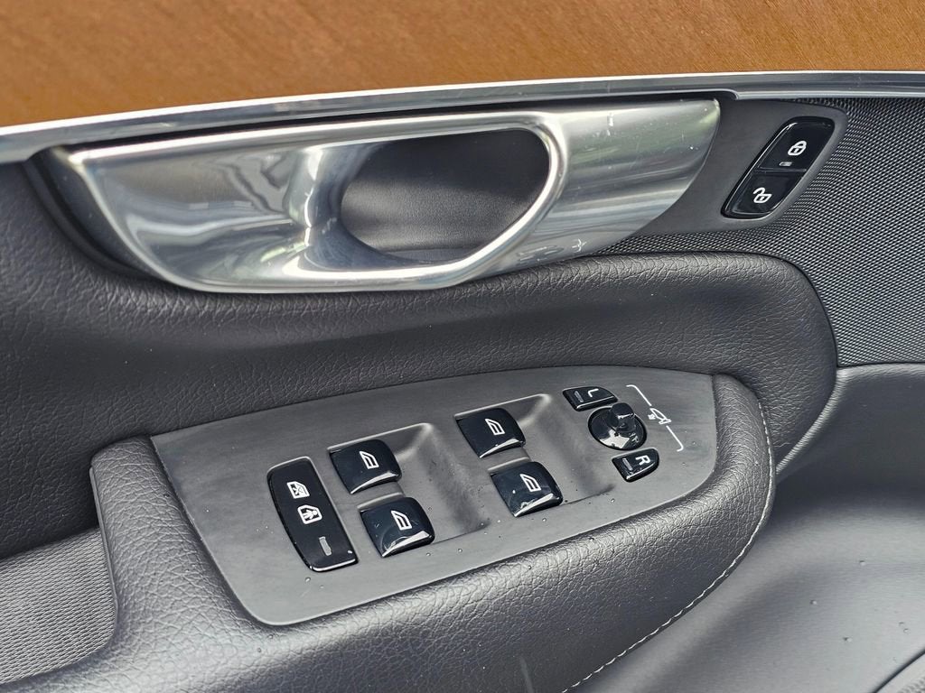 2022 Volvo XC90 Recharge Plug-In Hyb Inscription Expression