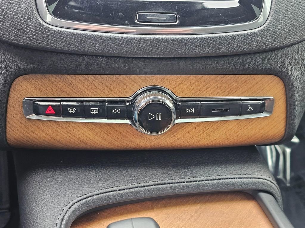 2022 Volvo XC90 Recharge Plug-In Hyb Inscription Expression