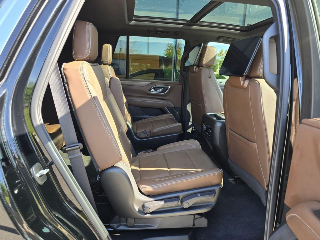 2021 Chevrolet Tahoe High Country rear media