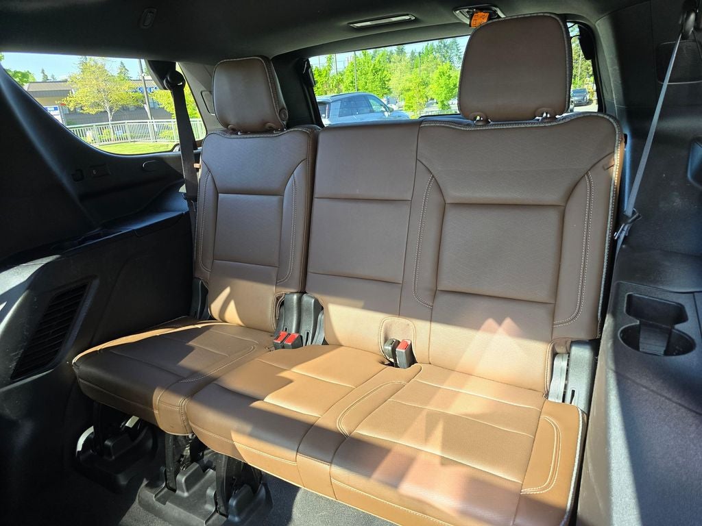 2021 Chevrolet Tahoe High Country rear media