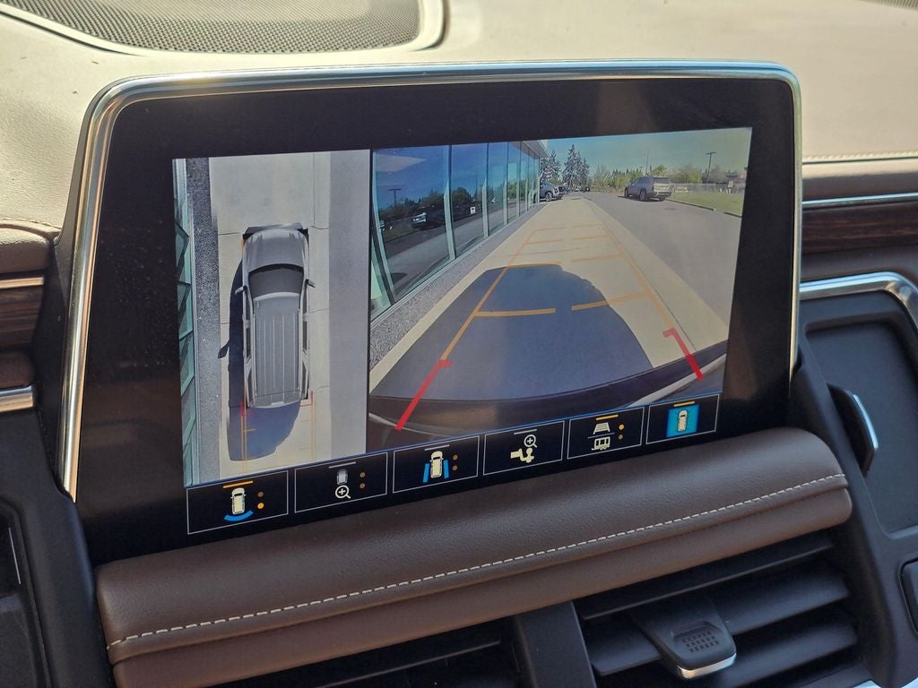 2021 Chevrolet Tahoe High Country rear media