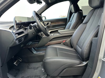 2026 Cadillac VISTIQ Luxury