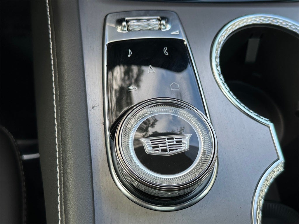 2026 Cadillac VISTIQ Luxury