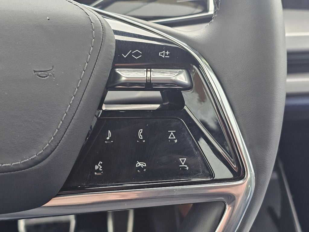 2026 Cadillac VISTIQ Premium Luxury