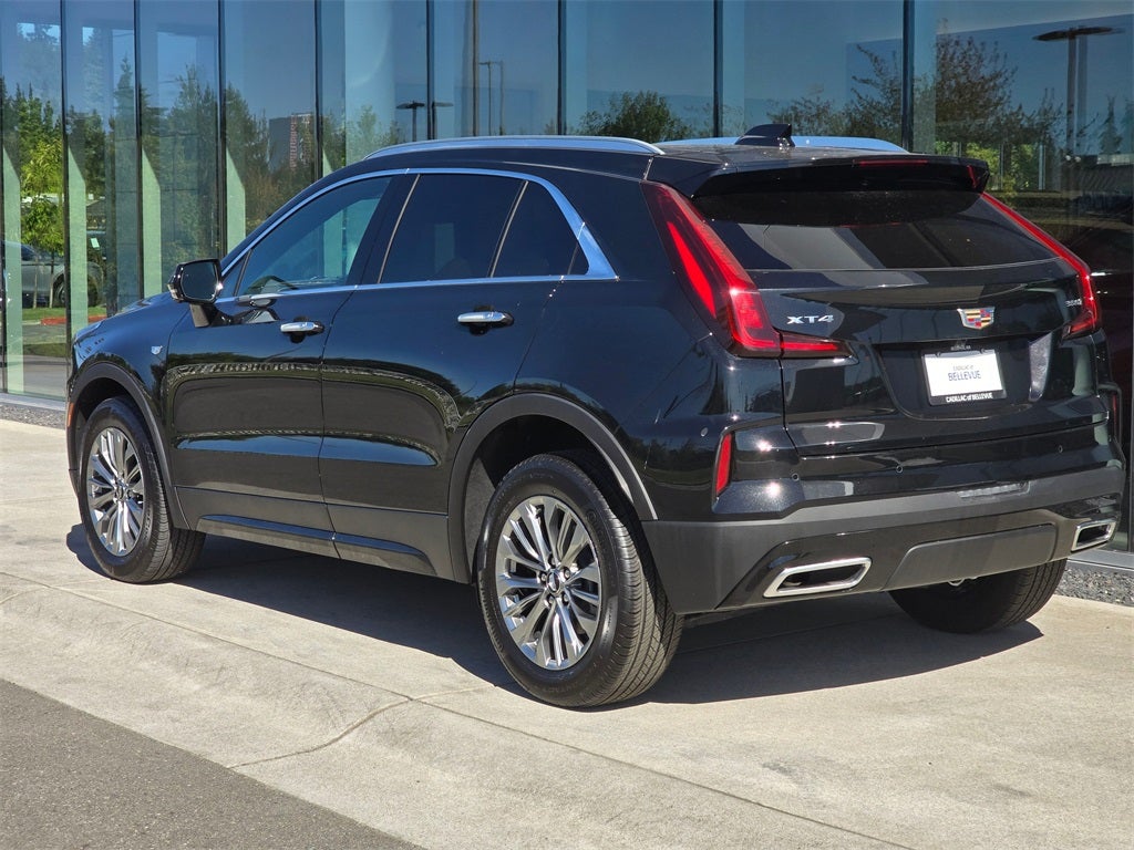 2025 Cadillac XT4 Premium Luxury