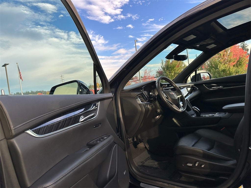 2022 Cadillac XT6 Premium Luxury