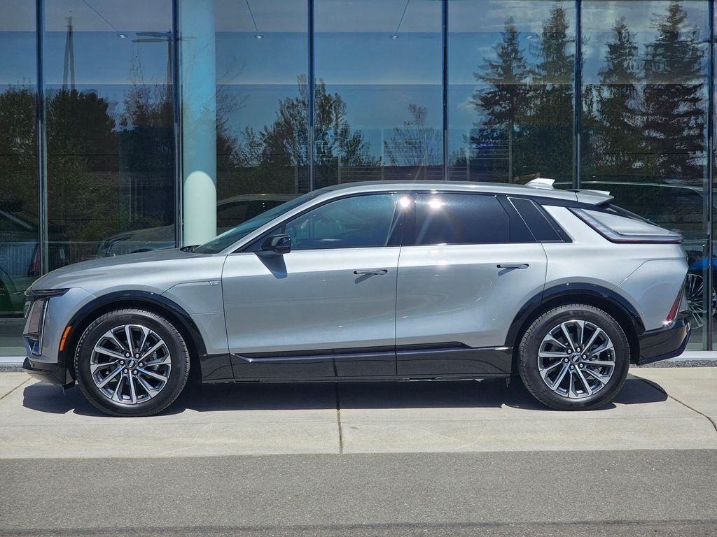 Used 2025 Cadillac LYRIQ Sport 1 with VIN 1GYKPURK9SZ319292 for sale in Bellevue, WA