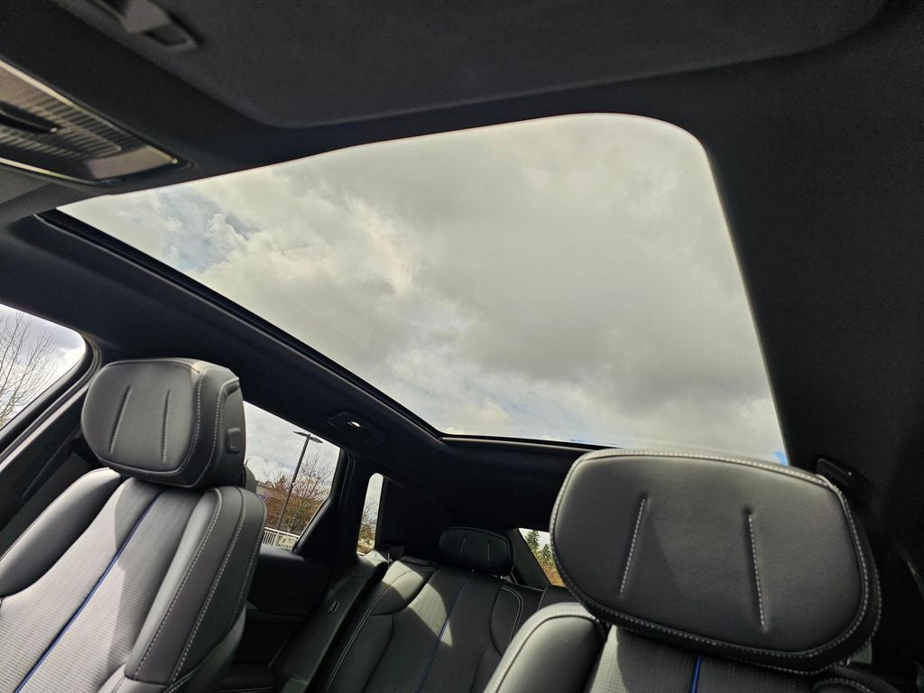 2025 Cadillac LYRIQ Sport