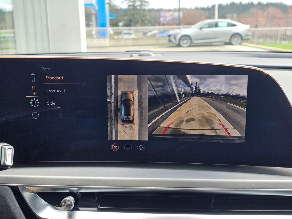 2025 Cadillac LYRIQ Sport