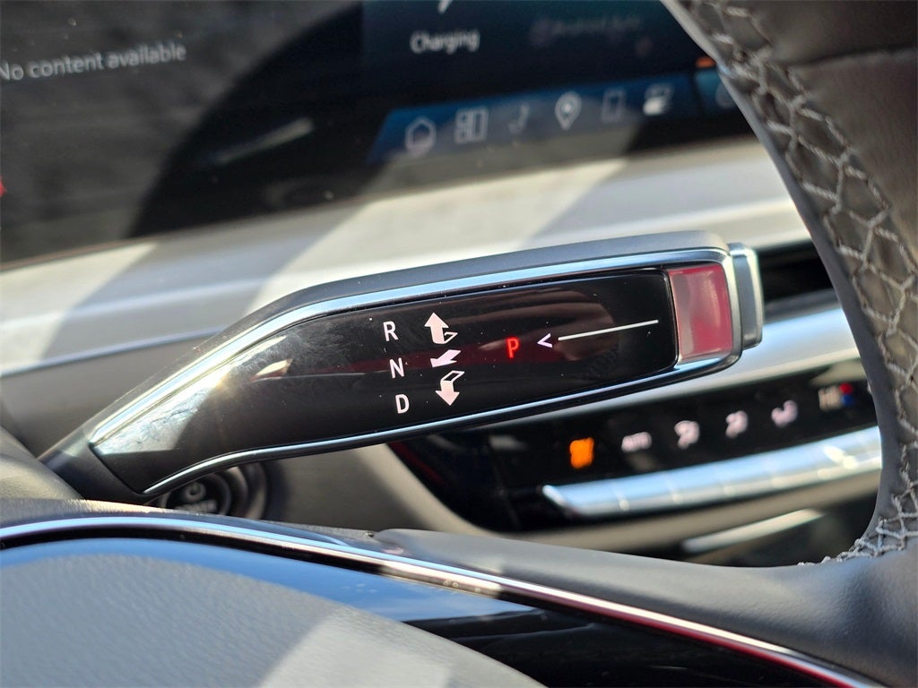 2025 Cadillac LYRIQ Sport