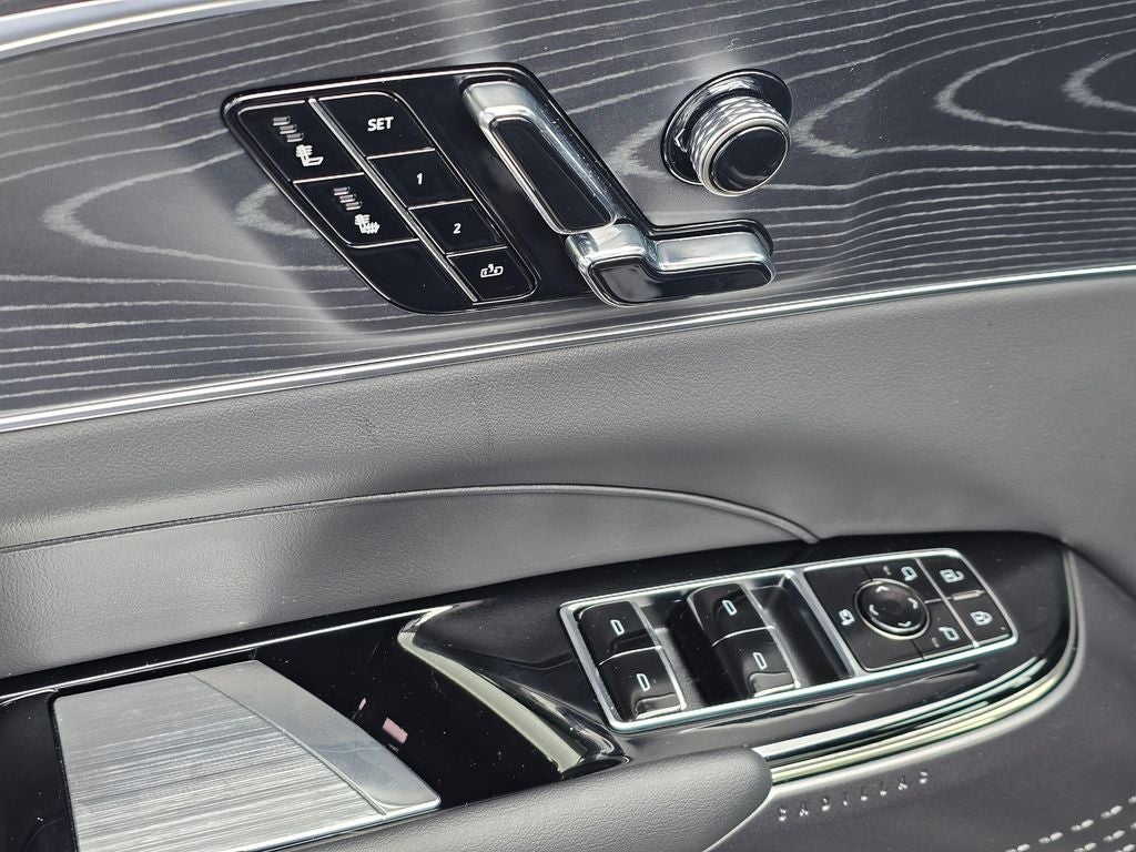 2025 Cadillac LYRIQ Sport