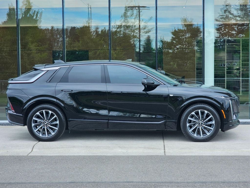 2024 Cadillac LYRIQ Sport
