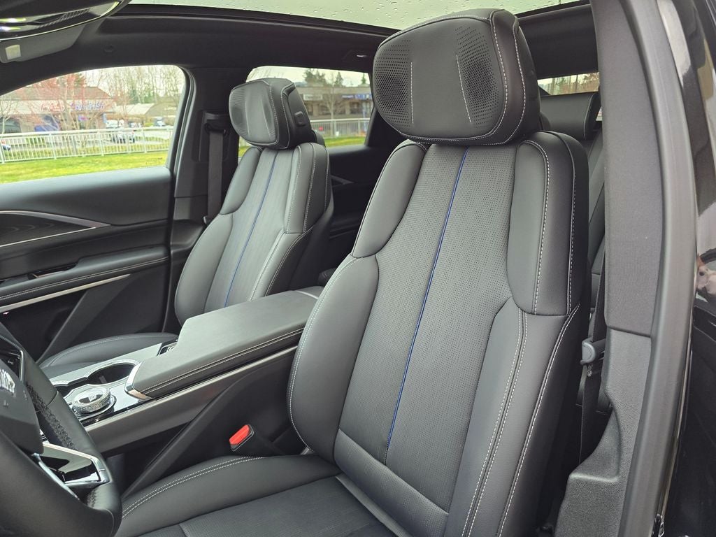 2025 Cadillac LYRIQ Sport