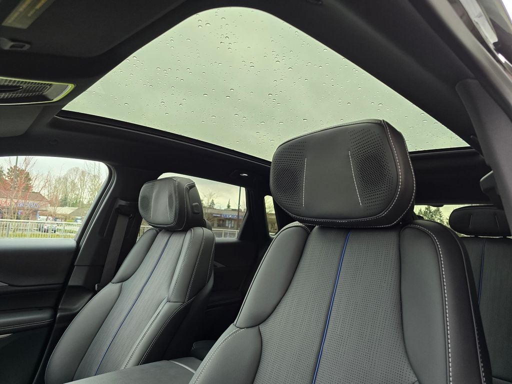 2025 Cadillac LYRIQ Sport