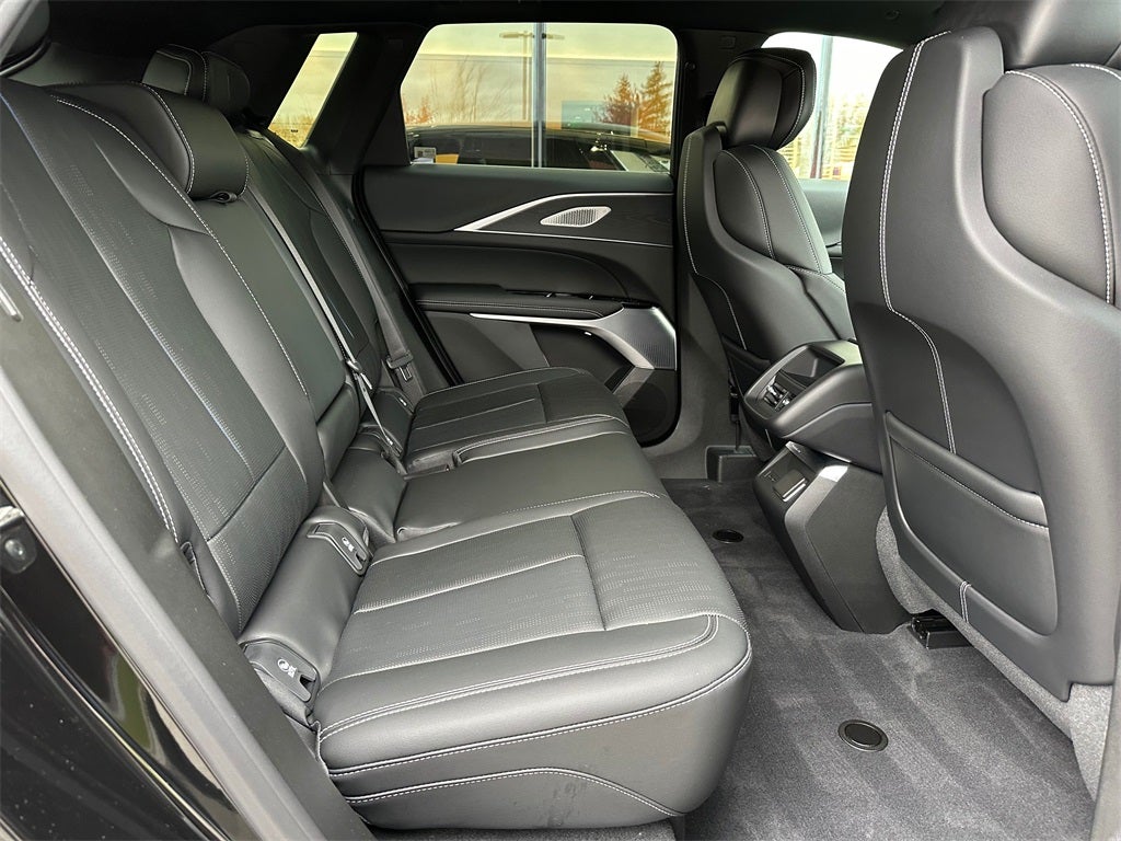 2025 Cadillac LYRIQ Sport