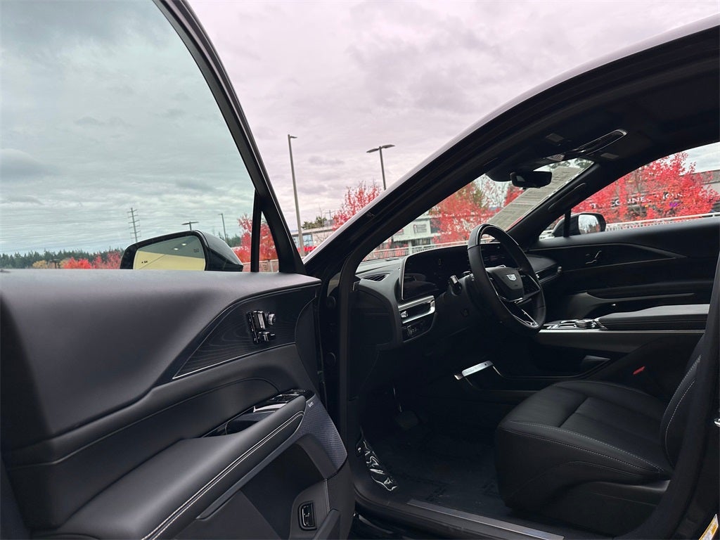 2025 Cadillac LYRIQ Sport