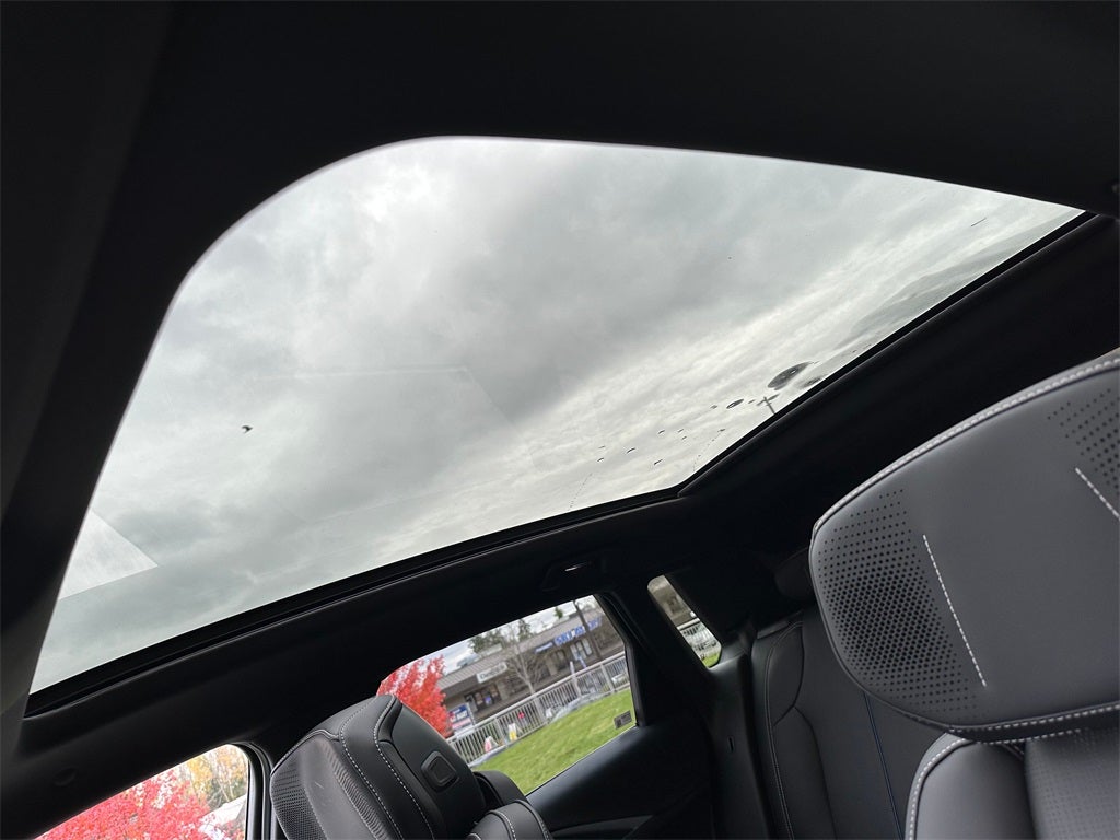 2025 Cadillac LYRIQ Sport