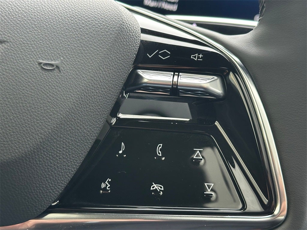 2025 Cadillac LYRIQ Sport