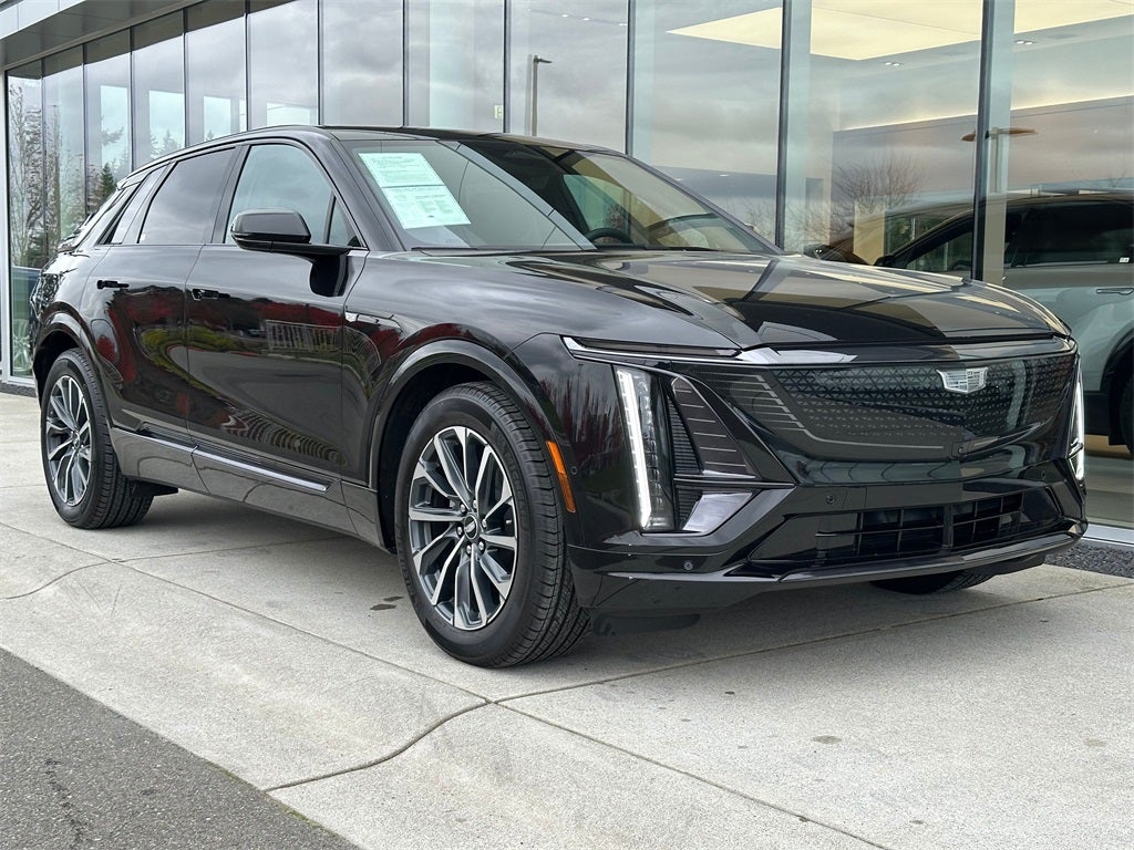2025 Cadillac LYRIQ Sport