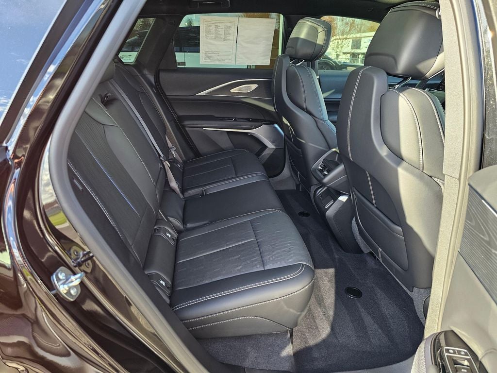 2025 Cadillac LYRIQ Sport