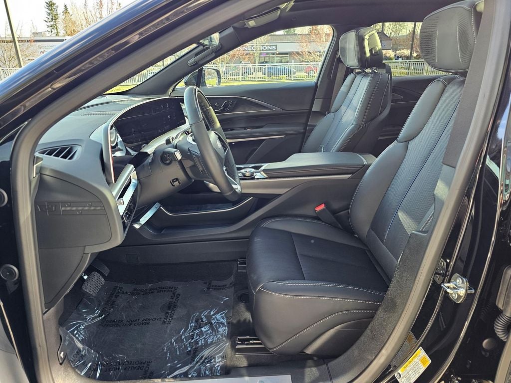 2025 Cadillac LYRIQ Sport