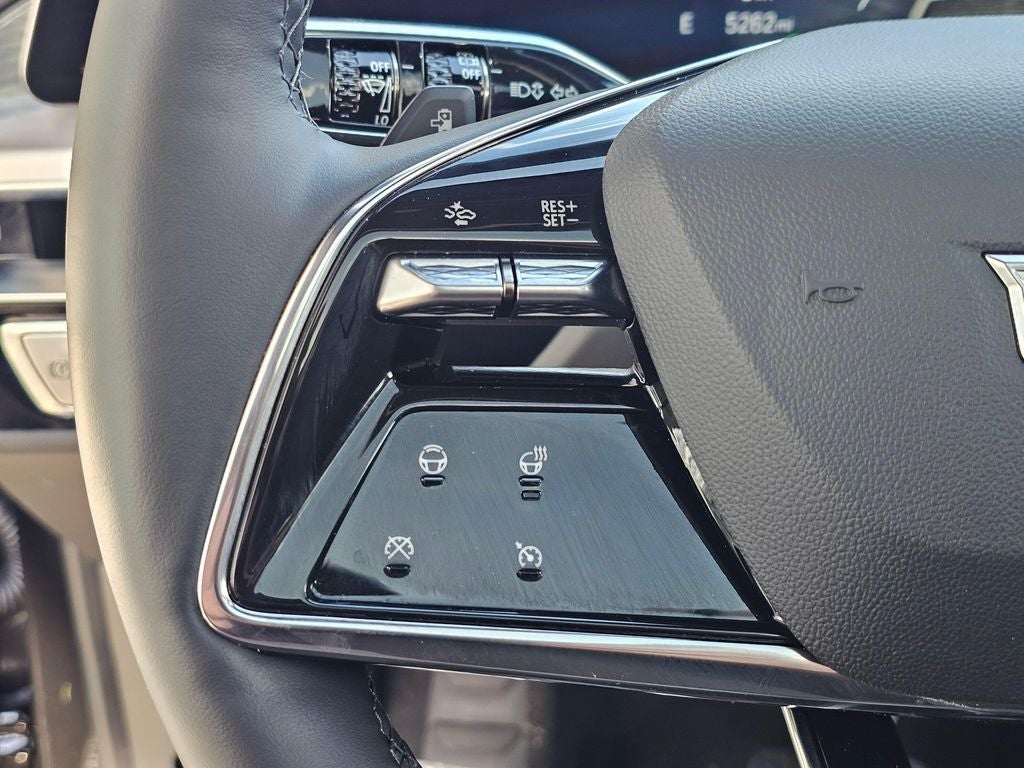 2025 Cadillac LYRIQ Sport