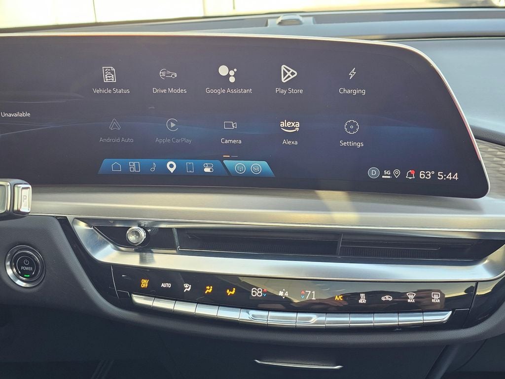 2025 Cadillac LYRIQ Sport