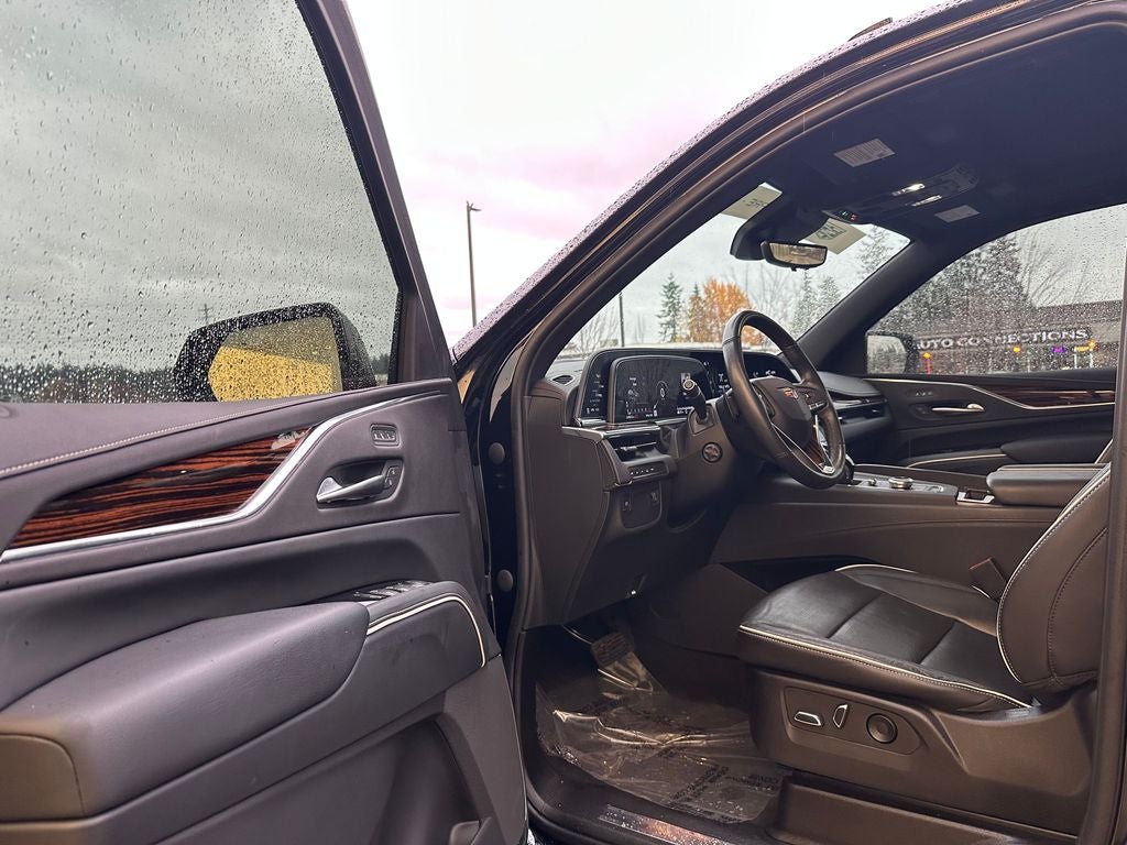 2023 Cadillac Escalade ESV Premium