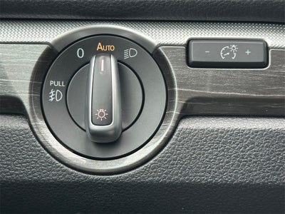 2017 Volkswagen Passat 1.8T SE