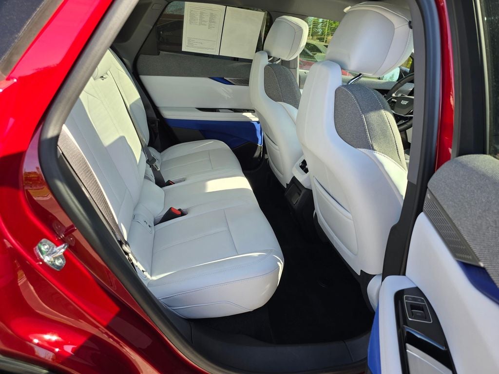 2025 Cadillac OPTIQ Luxury