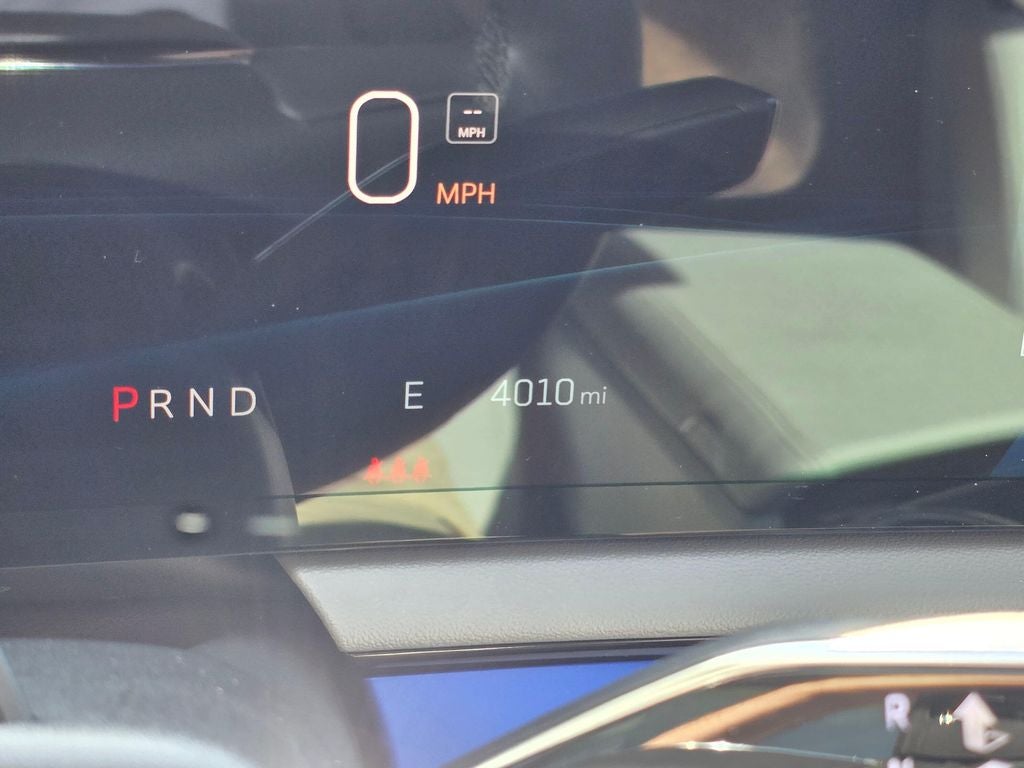 2025 Cadillac OPTIQ Luxury